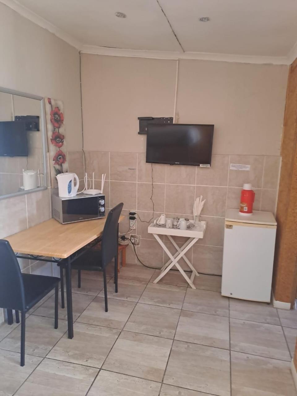 Bed and Breakfast Breaking Dawn Noupoort Экстерьер фото